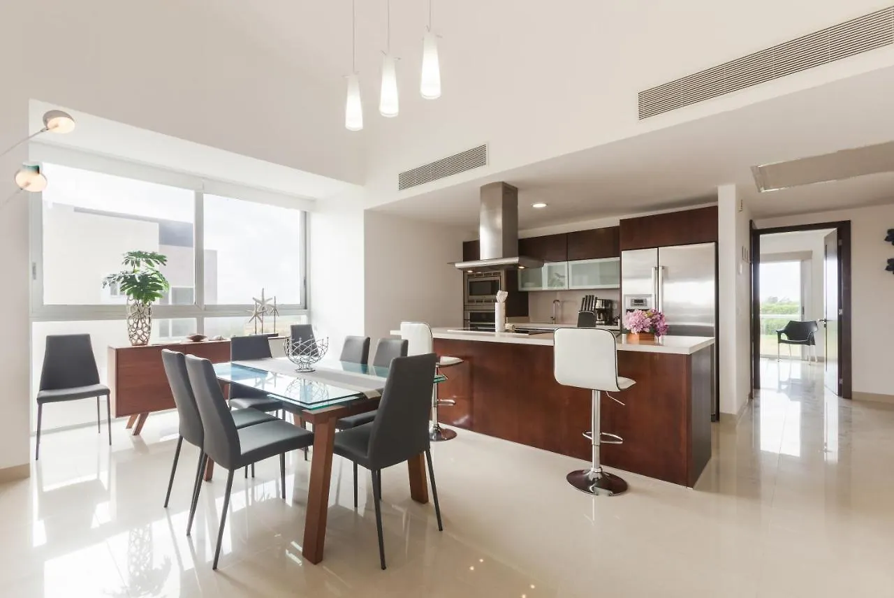 Mareazul Luxurious 2,5 Bedroom Apartment Playa del Carmen Aparthotel