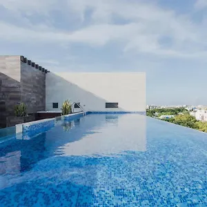 Onebr W Balcony Or Small In Playa Del Carmen, Bbq, Pool Infinite, Whirlpool, Ac, Tv Smart, 200mb Aparthotel